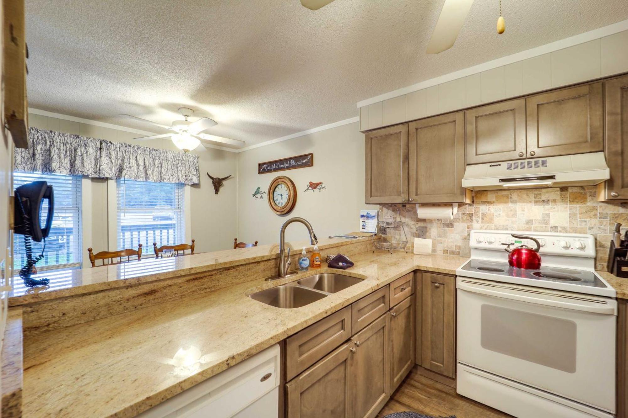 Beech Mountain Condo Near Hiking, Golf And Skiing! 외부 사진